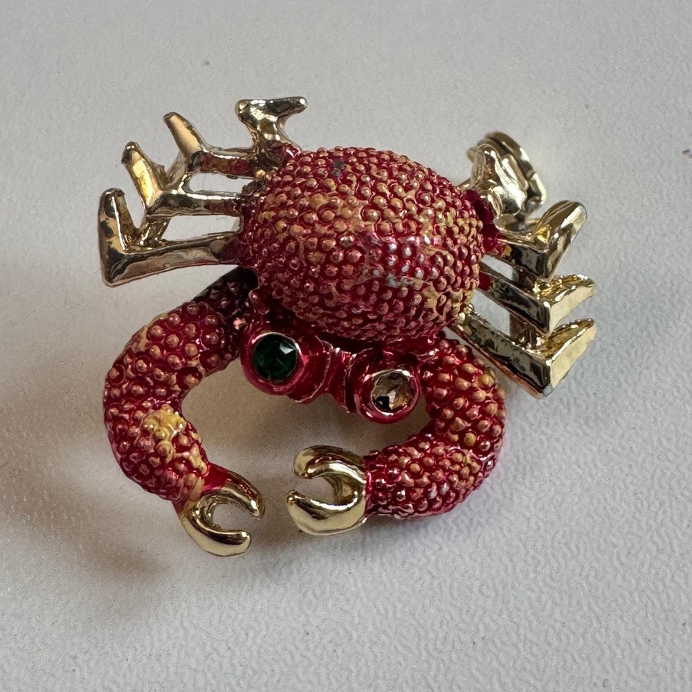 Vintage Red Enamel Crab pair of brooches/pins Gold Tone Nautical Rhinestone Eye - Picture 7 of 9